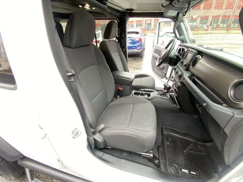Used 2019 Jeep Wrangler Unlimited Sport S image 21