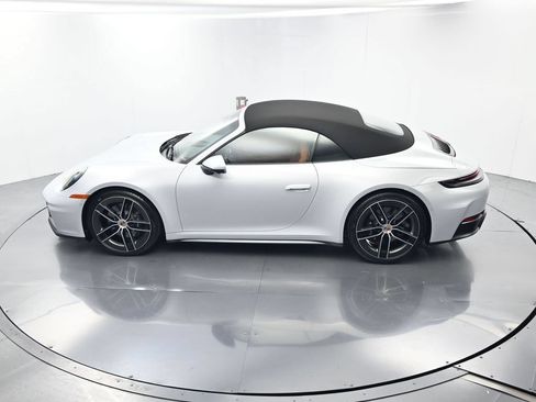 Certified 2026 Porsche 911 Carrera RWD image 33