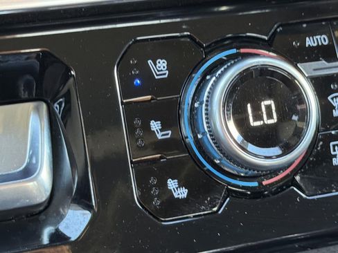 Used 2024 GMC Sierra 1500 Denali w/ Denali Reserve Package image 19