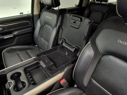 Used 2019 RAM 1500 Laramie AWD/4WD image 29