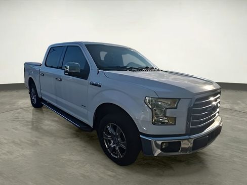 Used 2015 Ford F150 XLT w/ Equipment Group 302A Luxury image 5