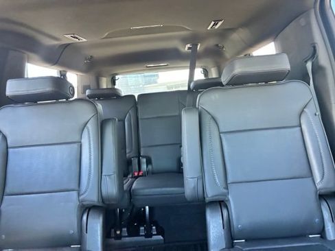 Used 2021 GMC Yukon XL Denali w/ Denali Premium Package AWD/4WD image 13