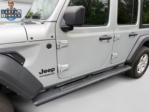 Used 2022 Jeep Wrangler Unlimited Sport AWD/4WD image 31
