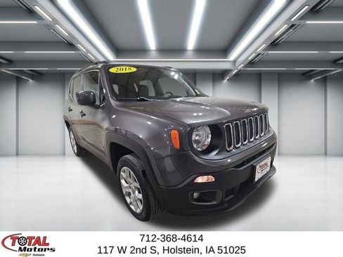 Used 2018 Jeep Renegade Latitude w/ Cold Weather Group AWD/4WD image 2
