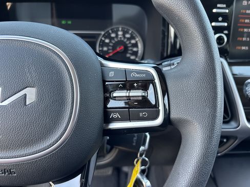 Certified 2023 Kia Sorento LX FWD image 26