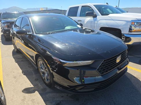 Used 2023 Honda Accord EX image 4