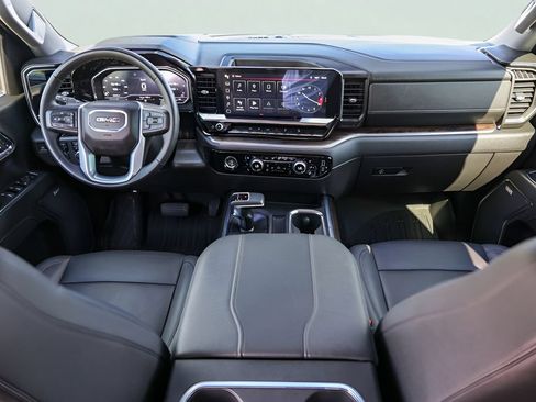 Used 2024 GMC Sierra 1500 SLT AWD/4WD image 28