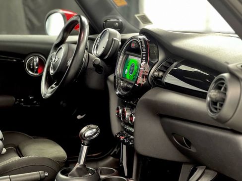 Used 2019 MINI Cooper John Cooper Works w/ Signature Upholstery Package image 17