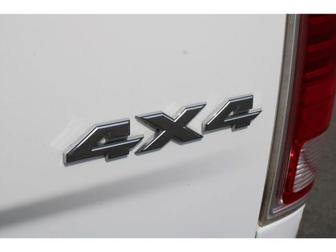 Used 2015 RAM 1500 Laramie w/ Convenience Group image 40