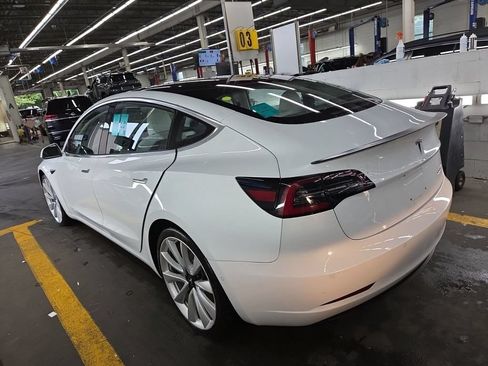 Used 2018 Tesla Model 3 Performance AWD/4WD image 4