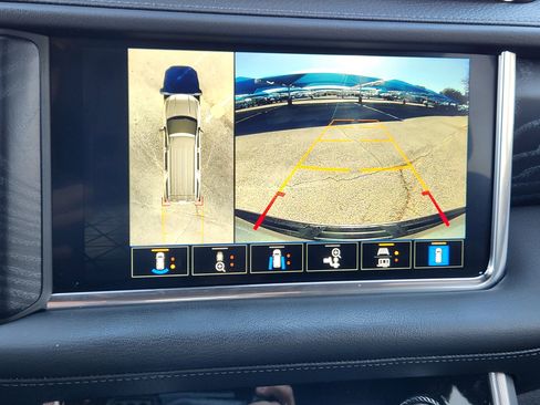 Certified 2022 GMC Yukon Denali image 18