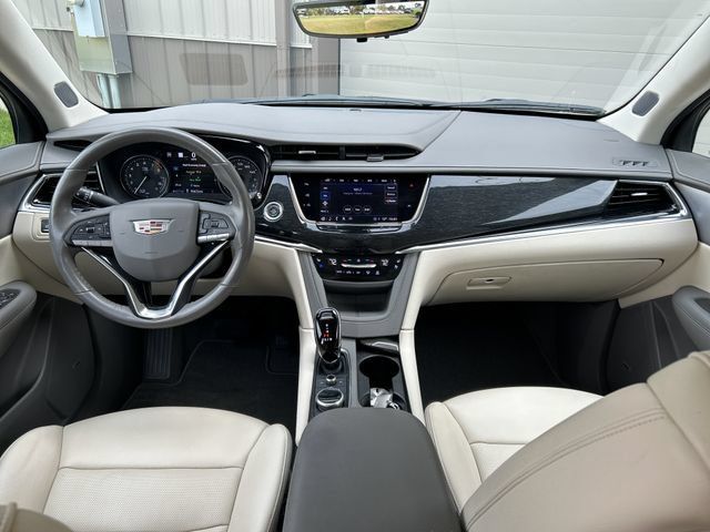 Used 2023 Cadillac XT6 Premium Luxury w/ Technology Package AWD/4WD image 20