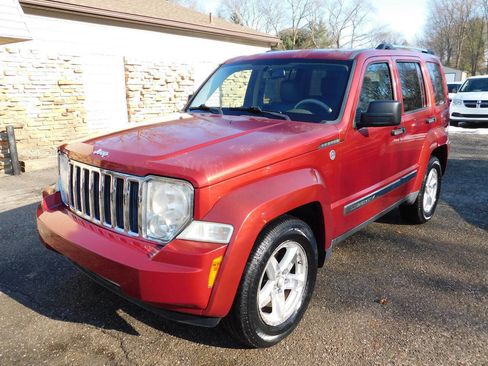 Used 2008 Jeep Liberty Limited w/ Premium Group image 3
