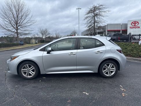 Used 2021 Toyota Corolla SE image 3