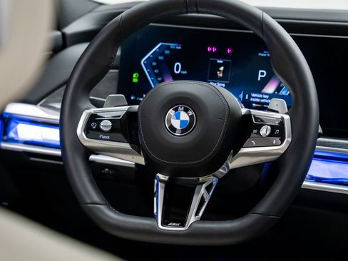 Used 2025 BMW 760i xDrive 760i xDrive w/ Executive Package image 11