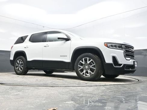 Used 2023 GMC Acadia SLE image 26