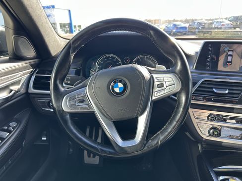 Used 2016 BMW 750i xDrive image 10