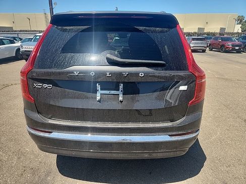 Used 2024 Volvo XC90 T8 Ultimate w/ Protection Package Premier AWD/4WD image 11