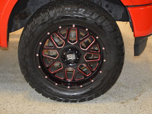 Used 2018 Ford F150 Lariat w/ Equipment Group 502A Luxury image 9