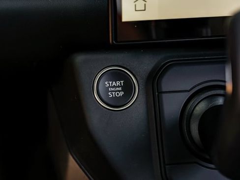 New 2026 Land Rover Defender 130 X-Dynamic SE AWD/4WD image 25