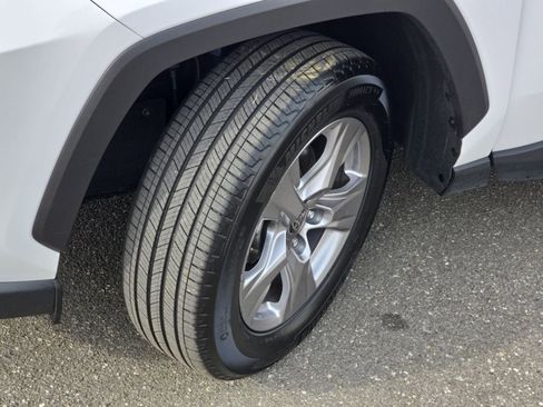 Used 2025 Toyota RAV4 XLE image 38