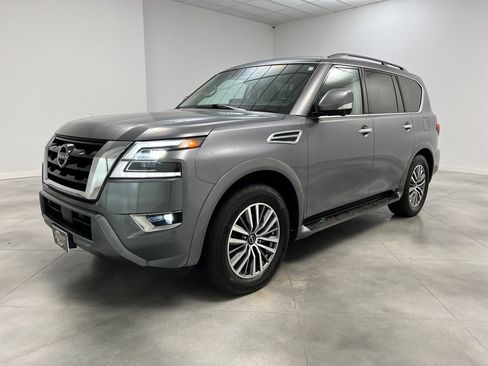 Used 2023 Nissan Armada SL w/ Captain's Chairs Package image 3