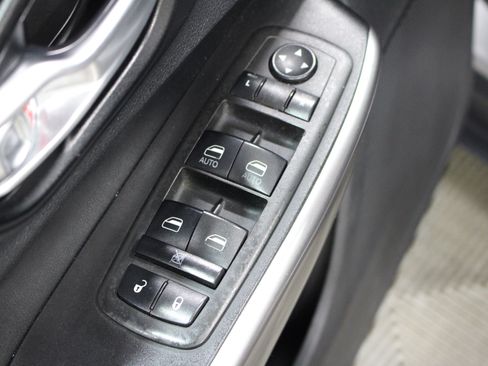 Used 2022 Jeep Cherokee Latitude Lux AWD/4WD image 6