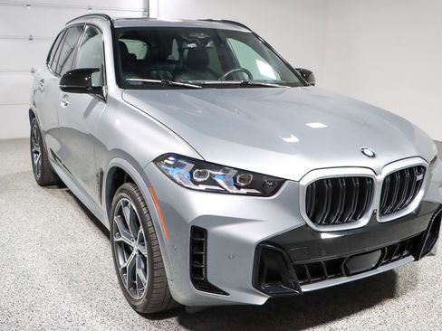 Used 2024 BMW X5 M60i image 5