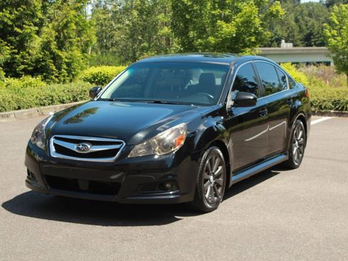 Used 2012 Subaru Legacy 2.5i Limited AWD/4WD image 2