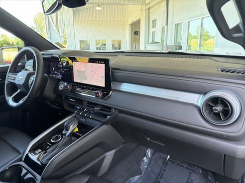 Certified 2026 Chevrolet Colorado LT w/ LT Convenience Package AWD/4WD image 29