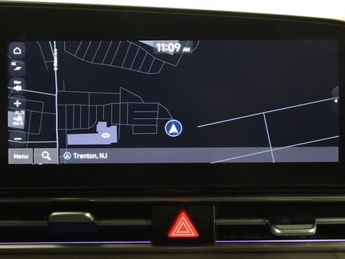 Used 2024 Hyundai Elantra SEL image 38