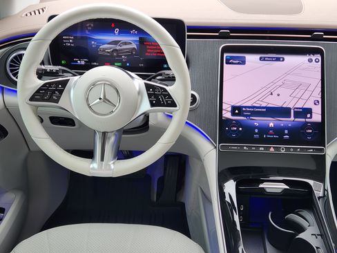 Used 2023 Mercedes-Benz EQE 350+ SUV image 27