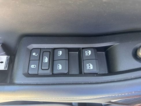 Used 2022 Jeep Grand Cherokee L Laredo w/ Luxury Tech Group I image 15