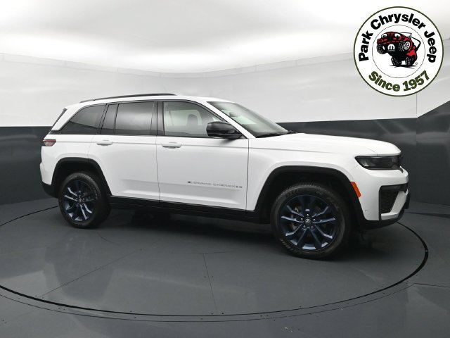 New 2026 Jeep Grand Cherokee Limited AWD/4WD image 1