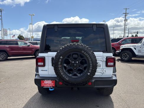 Used 2023 Jeep Wrangler Unlimited w/ Cold Weather Group AWD/4WD image 3