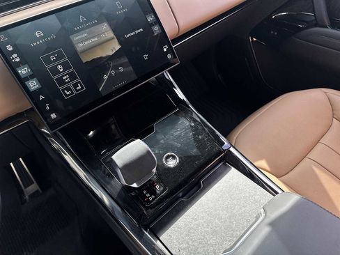 Used 2025 Land Rover Range Rover Sport Autobiography image 16