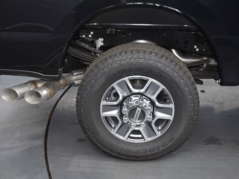 New 2025 Ford F350 Lariat w/ Lariat Ultimate Package image 9