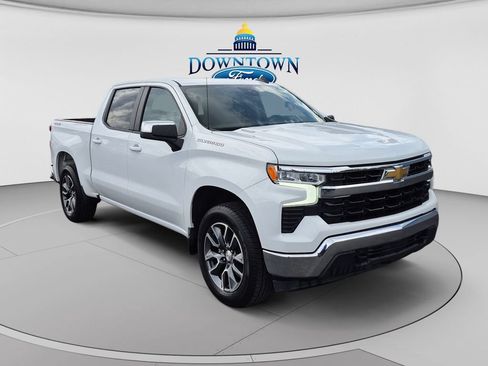 Used 2025 Chevrolet Silverado 1500 LT AWD/4WD image 1