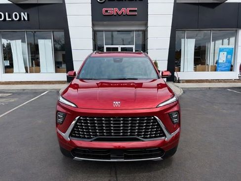 Used 2025 Buick Enclave Avenir w/ Super Cruise Package image 4