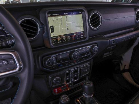 Used 2023 Jeep Wrangler Unlimited Rubicon 4xe AWD/4WD image 12