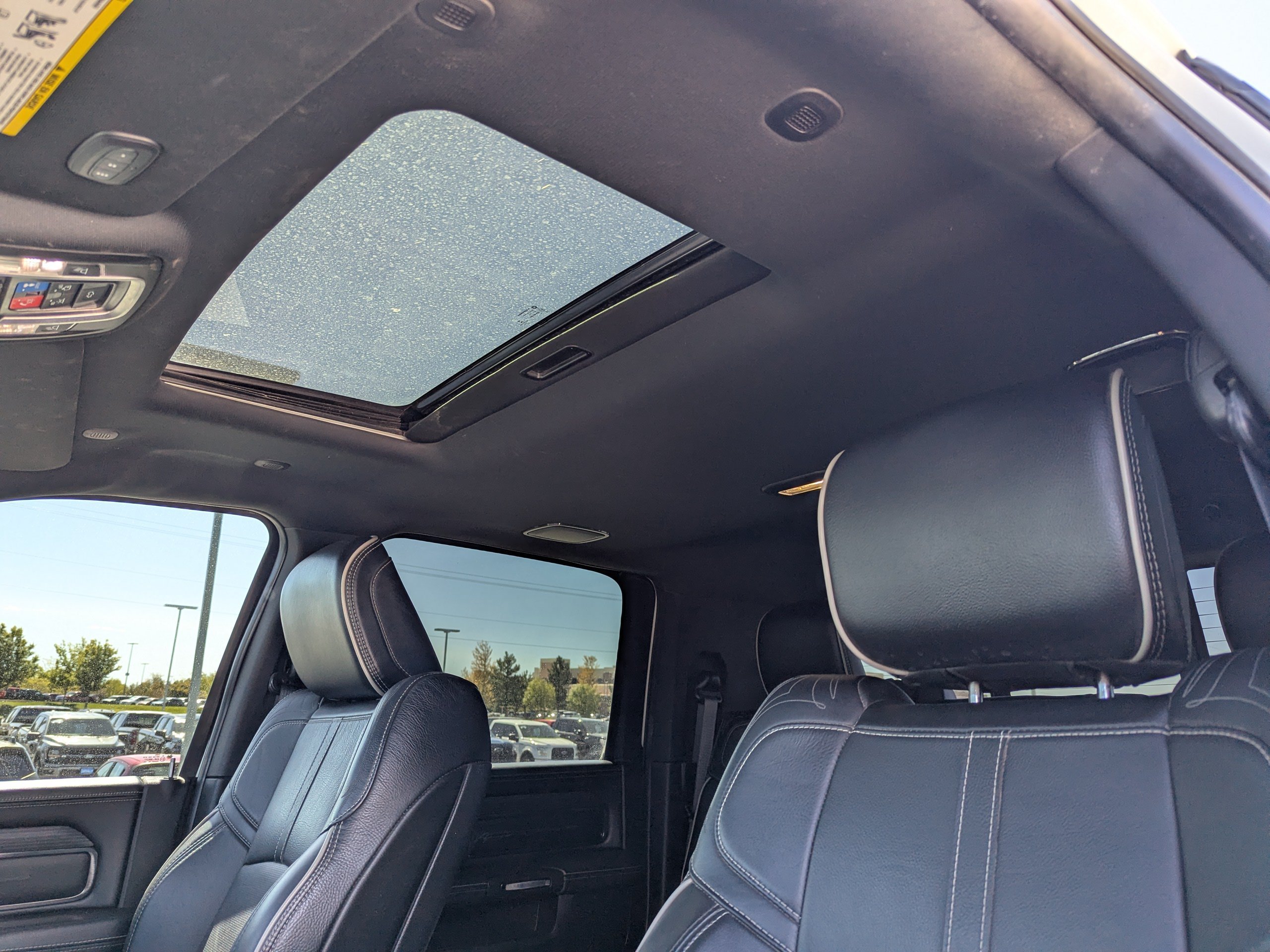 Used 2022 RAM 3500 Limited AWD/4WD image 28