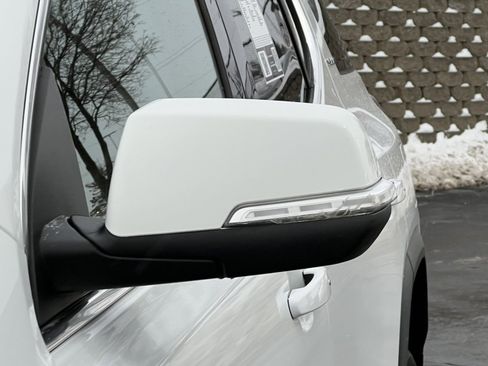 Used 2023 GMC Acadia SLE w/ LPO, Floor Liner Package image 37