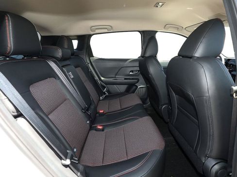 New 2026 Nissan Kicks SR w/ Cold Weather Package AWD/4WD image 19