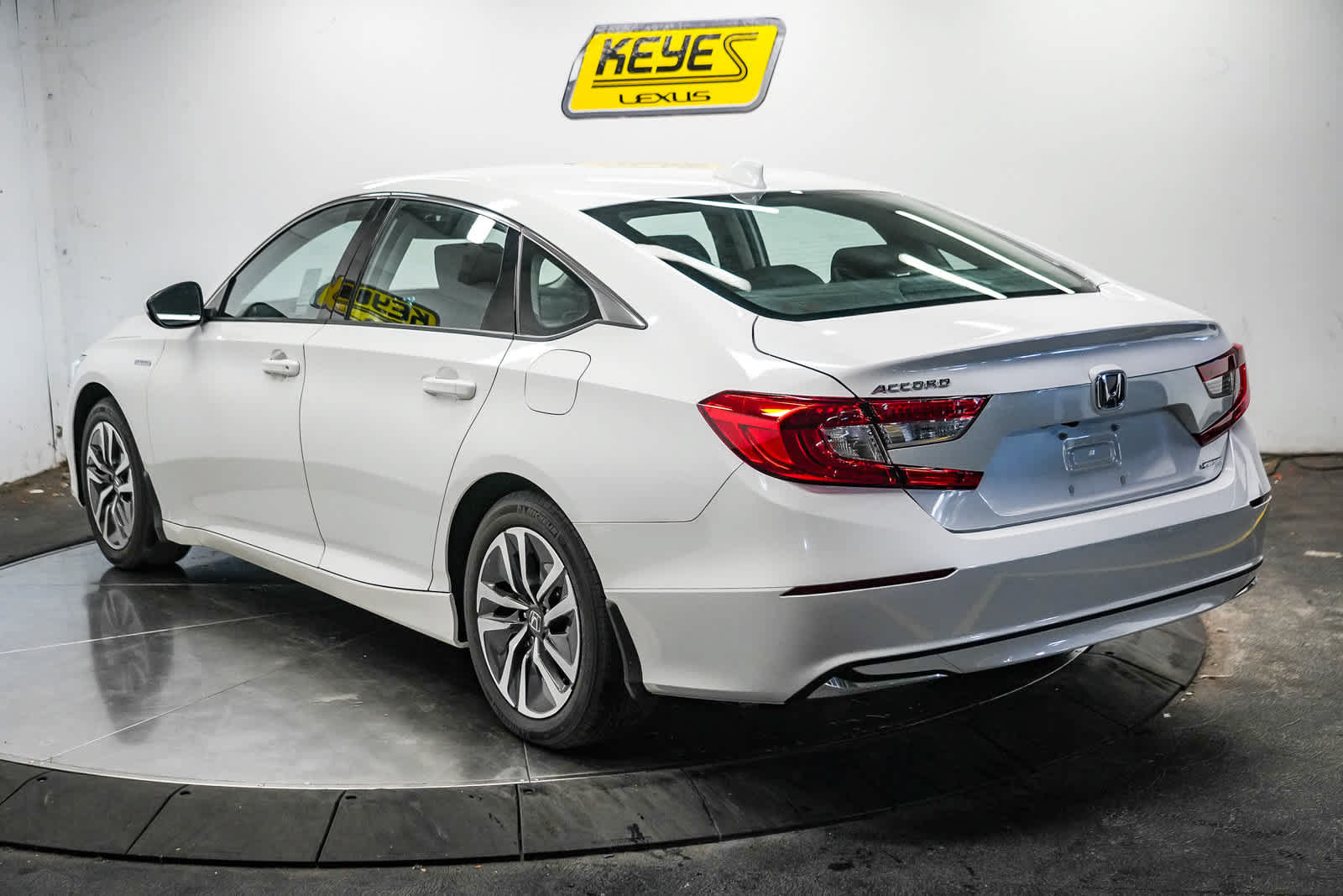 Used 2021 Honda Accord Hybrid image 8
