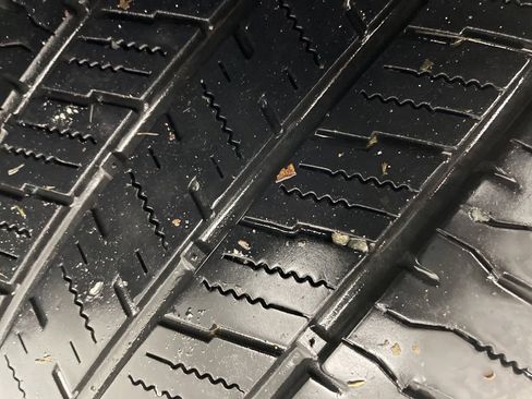 Used 2020 Nissan Frontier SV image 49