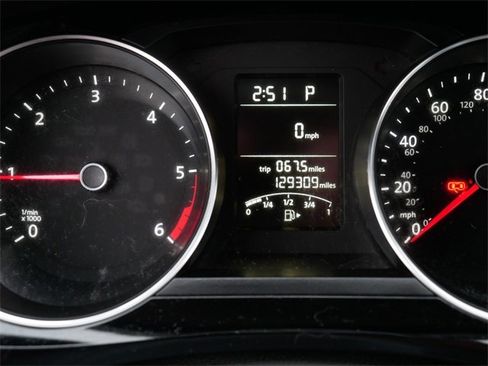 Used 2015 Volkswagen Jetta TDI SE image 27