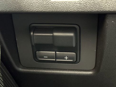 New 2025 GMC Canyon Elevation w/ Convenience Package image 33