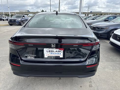 New 2026 Honda Accord SE image 5