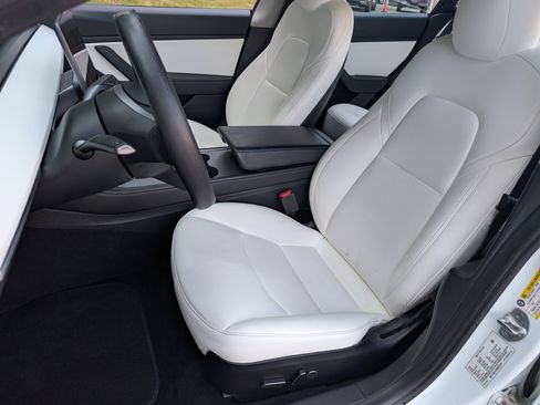 Used 2021 Tesla Model 3 Standard Range Plus RWD image 17