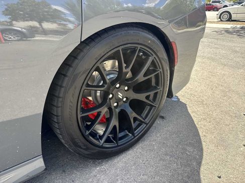 Used 2018 Dodge Charger R/T Scat Pack w/ Dynamics Package RWD image 21